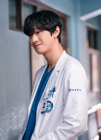 مسلسل Dr. Romantic Season 3  / الطبيب الرومانسي الموسم الـ3 مترجم